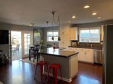 4th image of 3145 Wiese Way
