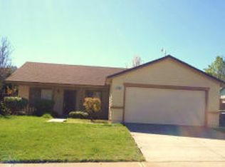 1082 Grouse Dr, Redding, CA 96003
