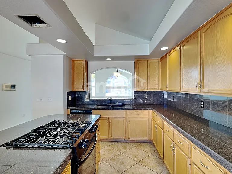 2678 African Violet Ave — Photo 4