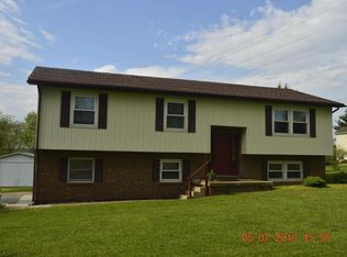 1158 Rock Mill Rd NW, Lancaster, OH 43130