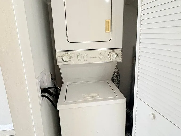 1123 SW 48th Ter #106 — Photo 14