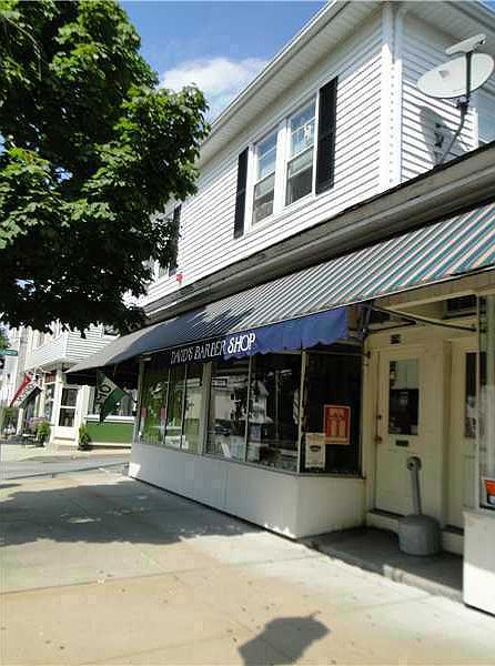 1st image of 576 Wood St