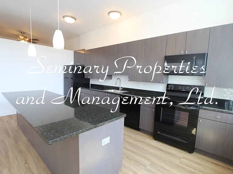 Prime Southport Corridor newer construction one-bedroom's — Photo 4