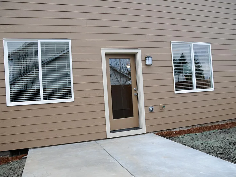 19402 SE 13th Way — Photo 12