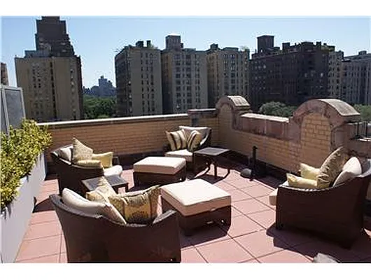 Sold by Douglas Elliman | media 16