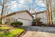 Fairington Ln-001.jpg