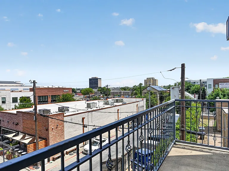 410 Melba St #4 — Photo 36