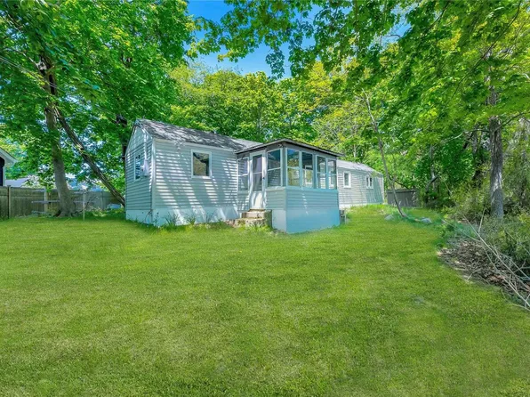 1175 Champlin Place, Greenport, NY 11944