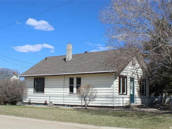 415 2 STREET E, Wilkie, SK S0K 4W0