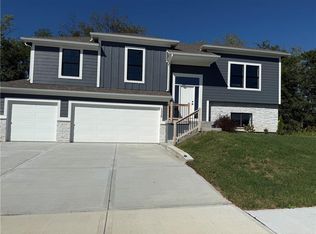 1328 N Holland Rd, Independence, MO 64056