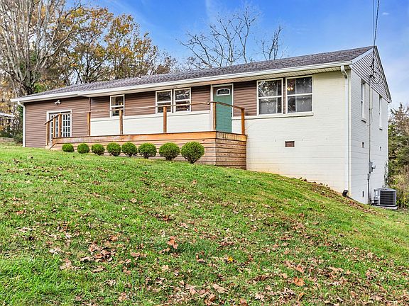 2nd image of 604 Malta Dr