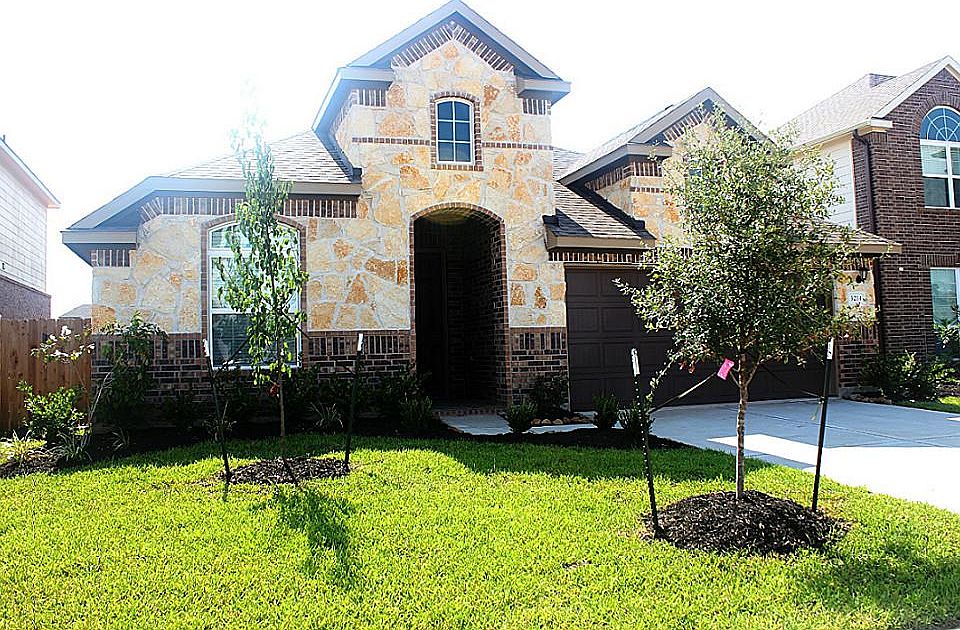 1st image of 3214 Fairmont Hills Ln