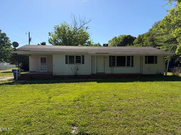 250 S Carrie St, Coats, NC 27521