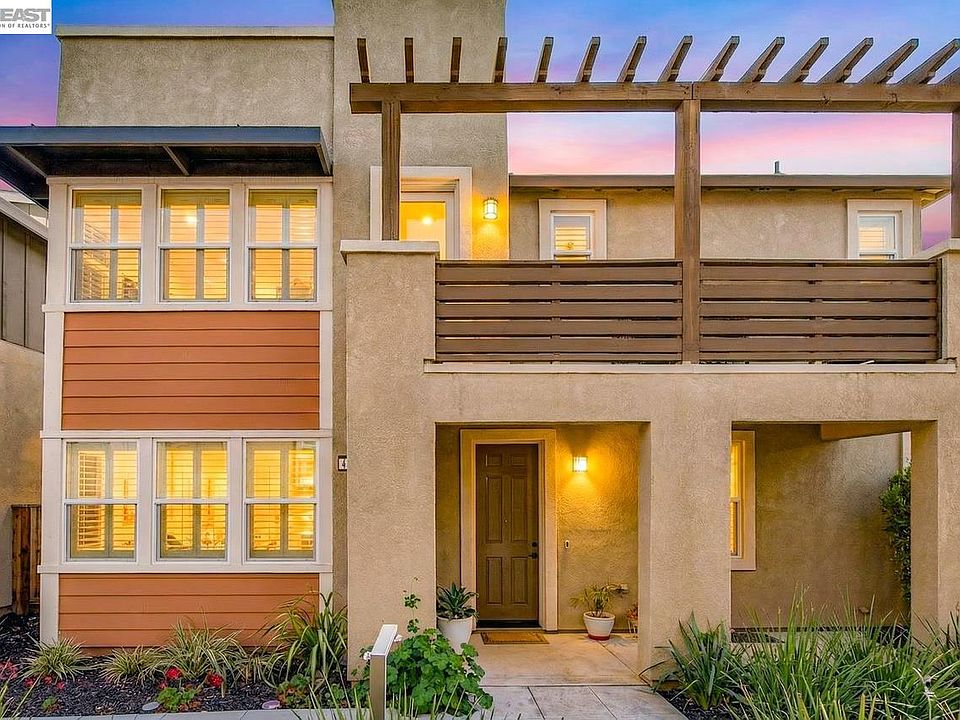 1st image of 4176 Healdsburg Way