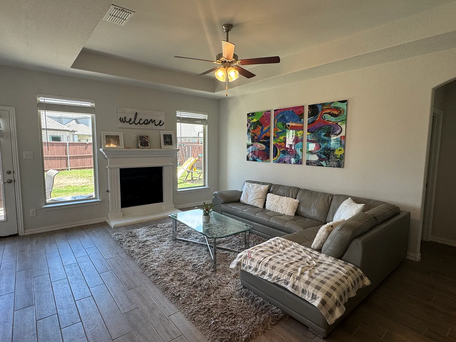 4 bed, 3.5 bath, 2718 sqft, $3,200 — Photo 4