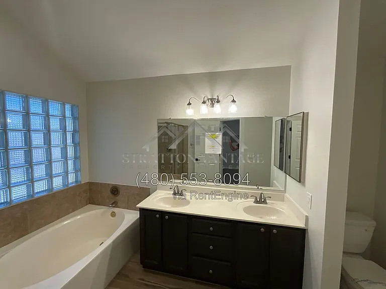 16828 S 13th Way — Photo 11