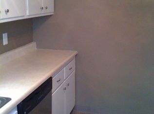 20500 Tracy Ave, Euclid, OH 44123