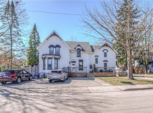 40 John St, Cambridge, ON N1S 2V4