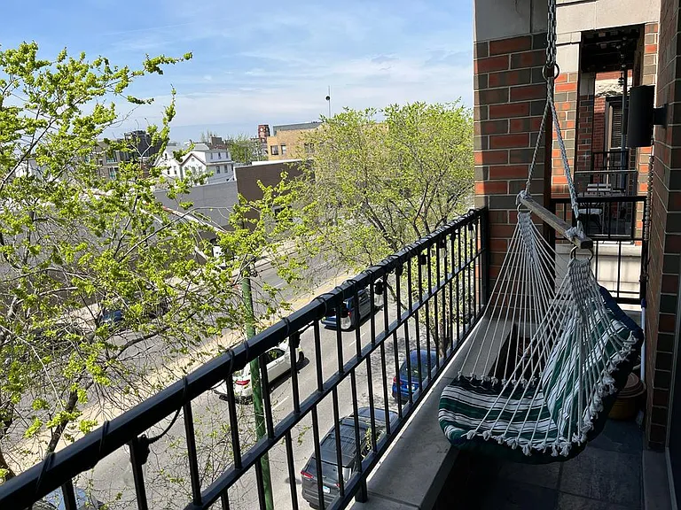 1345 N Ashland Ave #2S — Photo 2