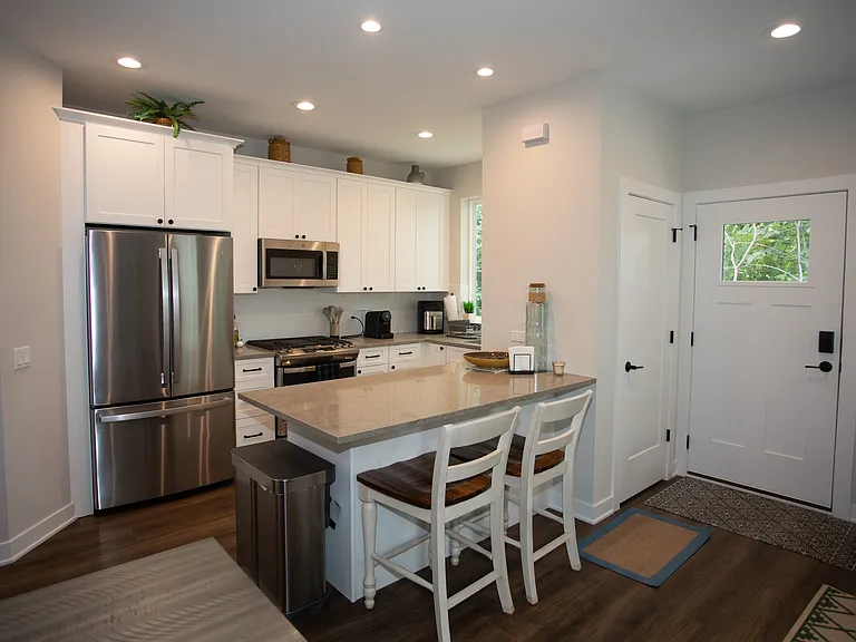 635 E 4th Ave — Photo 39