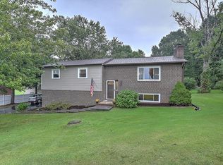 2567 Summer Hills Dr, Blountville, TN 37617