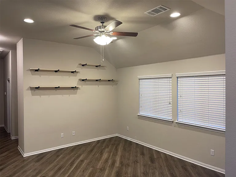 108 Lasino Dr — Photo 17