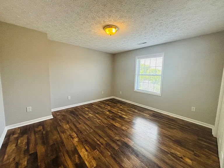 1626 Providence Blvd — Photo 10
