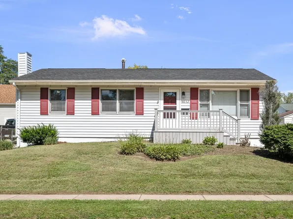 3232 W 15th St, Davenport, IA 52804