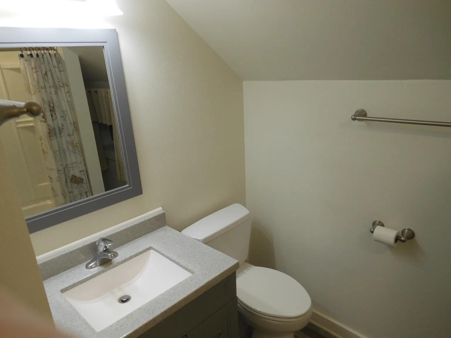 2 bed, 800 sqft, $1,100 — Photo 3