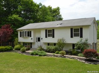 216 Knob Hill Rd, Stanfordville, NY 12581
