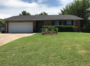 1903 Tanglewood Ln, Muskogee, OK 74403