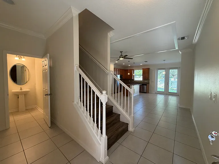1018 Capitol Hill Ct — Photo 11