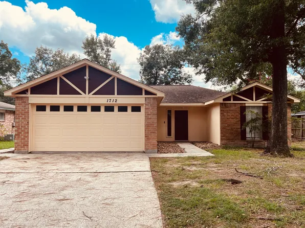 1712 Lindy Ln, Conroe, TX 77301