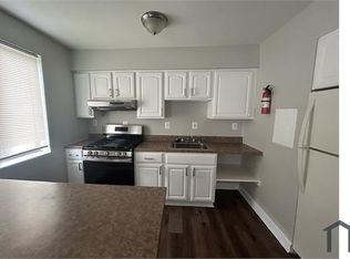 12 Galveston St SW APT 302, Washington, DC 20032