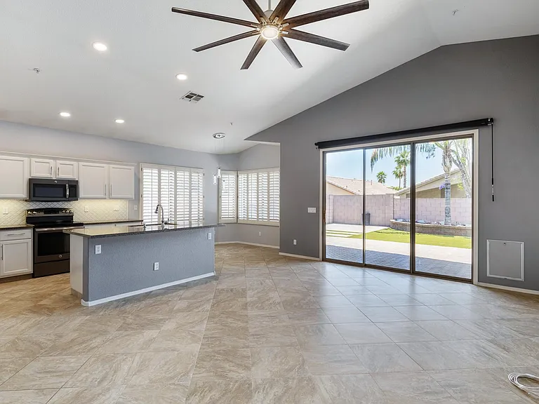 9627 E Sheena Dr — Photo 15