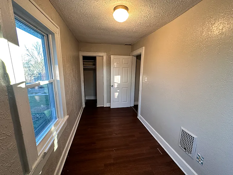 110 N Grant Ave — Photo 12