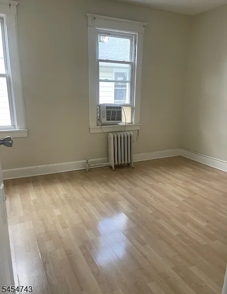 3 bed, 1.0 bath, $2,300 — Photo 3