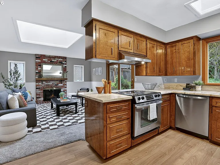 12855 SW Glenn Dr — Photo 9