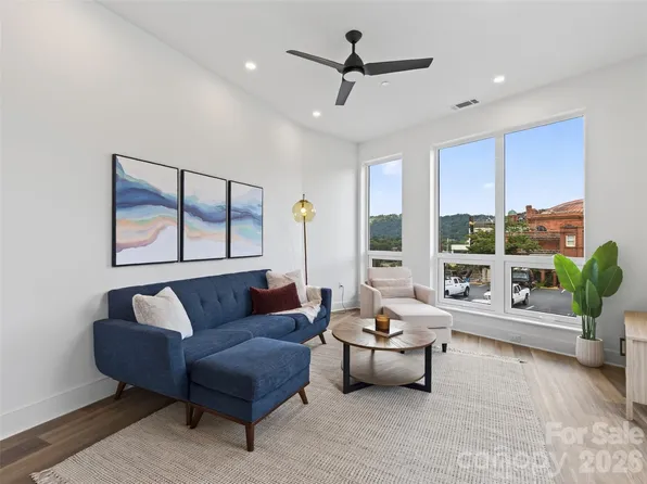 123 Haywood St #204, Asheville, NC 28801