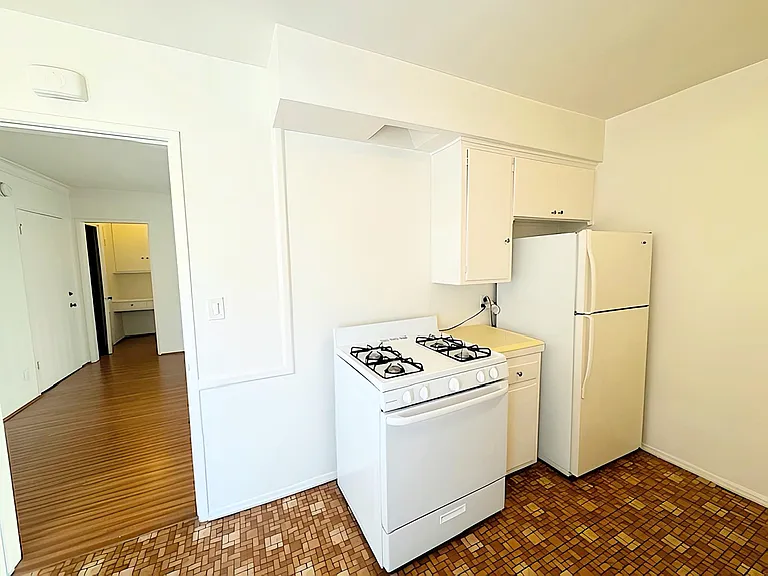 4919 Beverly Blvd #1 — Photo 7