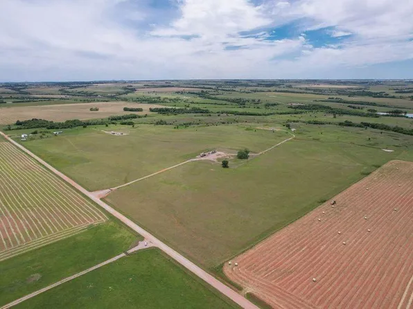 S 2150th Rd, Foss, OK 73647