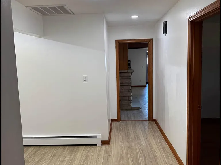 4916 Oak Park Dr — Photo 2
