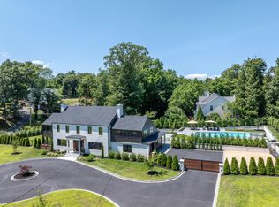 1 Preston St, Huntington, NY 11743