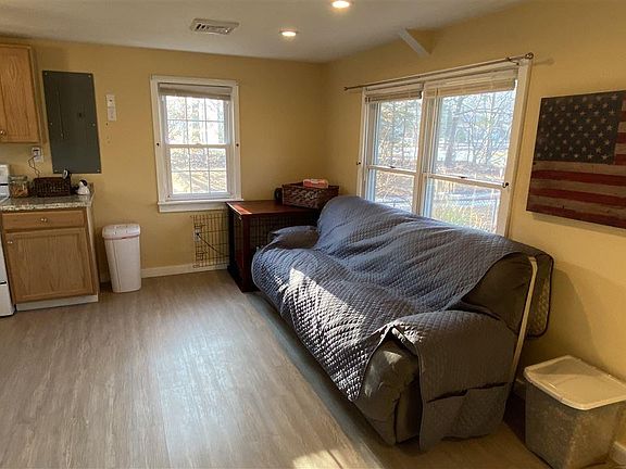 4th image of 217 E Magnolia Ave