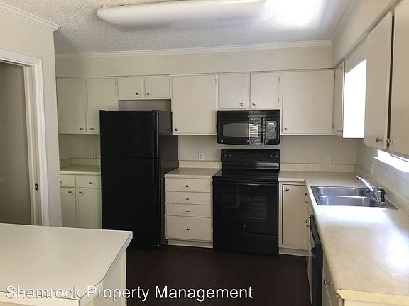 3rd image of 2716 Columbus Ave APT A
