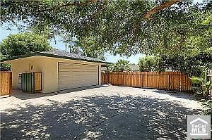 5th image of 1382 SE Skyline Dr
