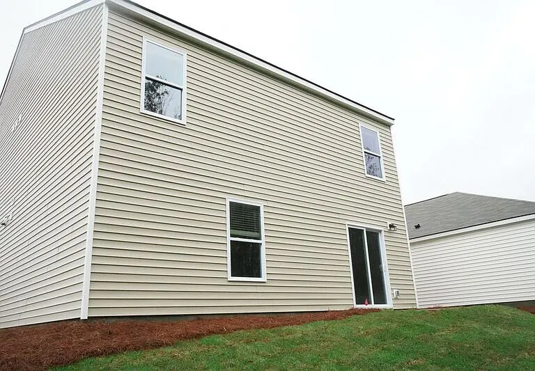481 Coconut Dr — Photo 3