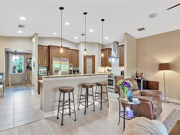 5th image of 4914 Wishart Blvd