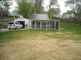 2134 S 49th St, Omaha, NE 68106