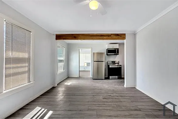 305 N Robinson St #C — Photo 34